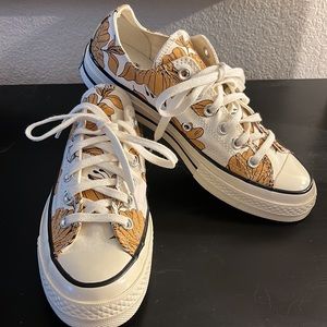 Floral converse
